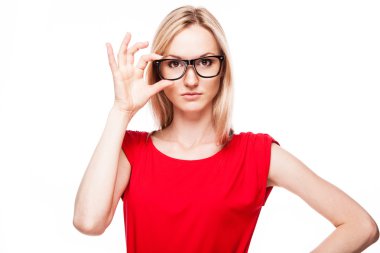 Office tarzında sarışın kadın