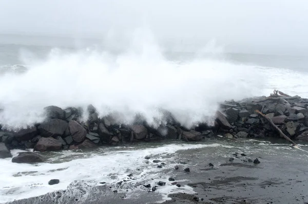 King Tide Waves Breaks Thru Rocks Chehalis Point Westport Grays — Stock Photo, Image