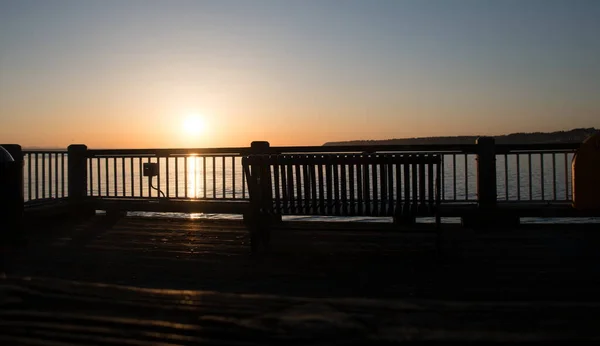 Watching Sunset Thru Rail Jorgensen Pier Semiahmoo Bay Whatkom — Stock Photo, Image