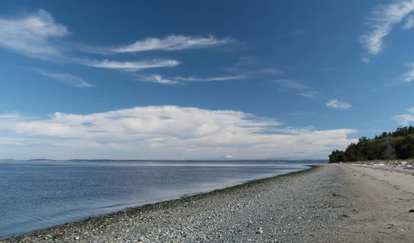 Schöne Wolken Über Fort Worden Beach Port Townsend Washington — Stockfoto