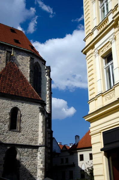 Wąskie przechodzi w pobliżu Stupartska Street — Zdjęcie stockowe