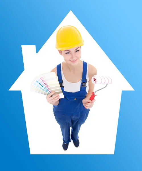 Young woman painter in workwear with colorful palette and paintb — Stock Photo, Image