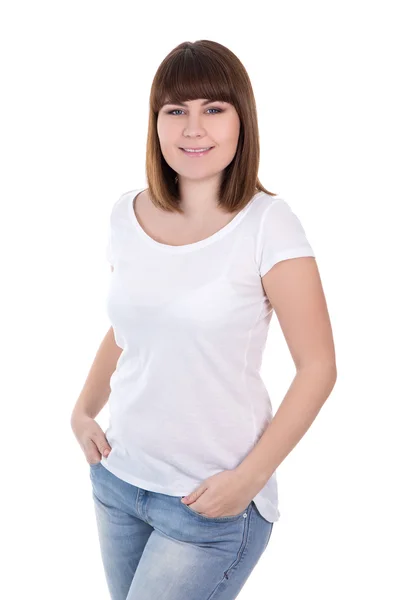 Unga vackra plus size kvinna i blank vit t-shirt poserar är — Stockfoto