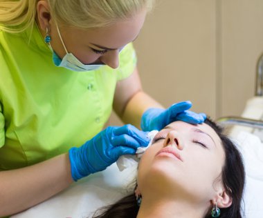 Güzellik kavramı - profesyonel makyajcısı veya dermatolog çalışırdı