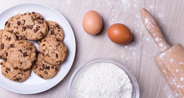 Cerca de ingredientes para cocinar galletas de chocolate chip —  Fotos de Stock