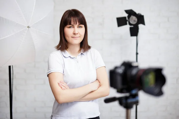 Portrait Young Female Photographer Posing Camera Flashlights Modern Photo Studio — Stock Photo, Image