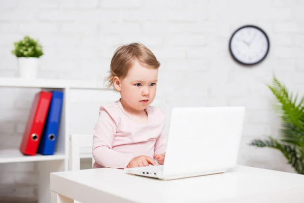 Childhood Education Technology Concept Portrait Cute Little Girl Using Laptop — Stock Photo, Image