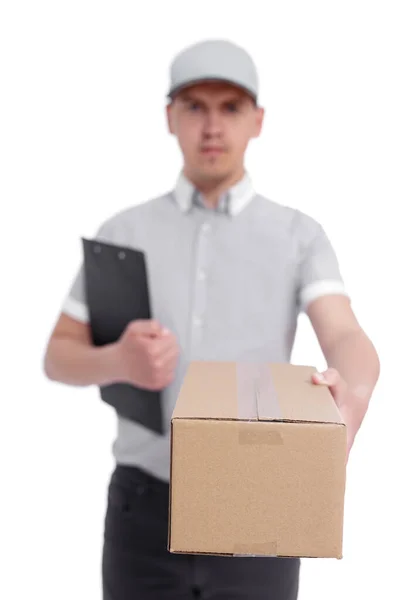 Portret Van Postbode Uniform Geeft Een Doos Geïsoleerd Witte Achtergrond — Stockfoto