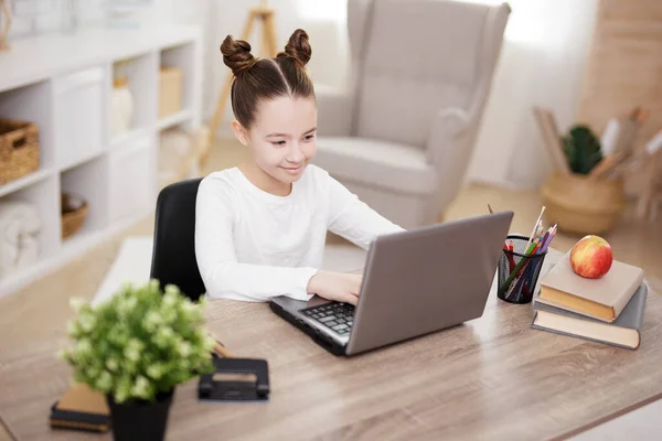 Distance Education Concept Portrait Cute School Girl Using Laptop Studying — Zdjęcie stockowe