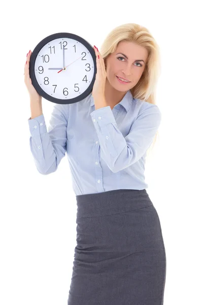 Giovane bella donna in tailleur, tenendo l'orologio ufficio — Foto Stock