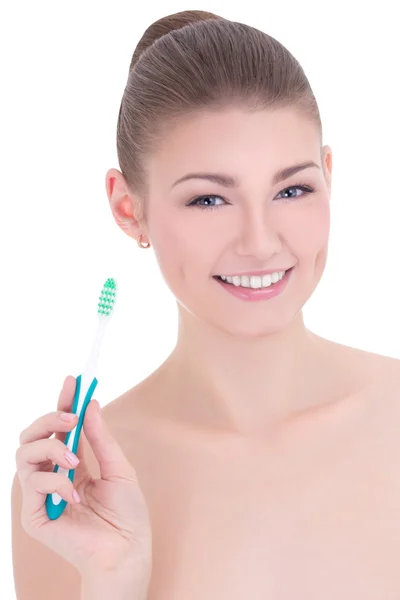 Portrait de jeune femme belle avec la brosse à dents isolée sur w — Photo