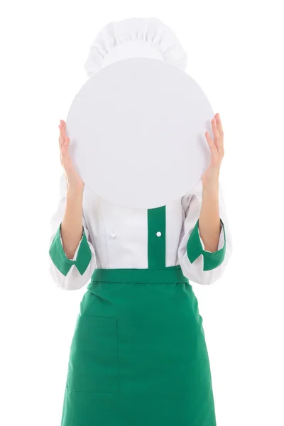 Szef kuchni młoda kobieta w mundurze gospodarstwa duża taca za jej twarz iso — Zdjęcie stockowe