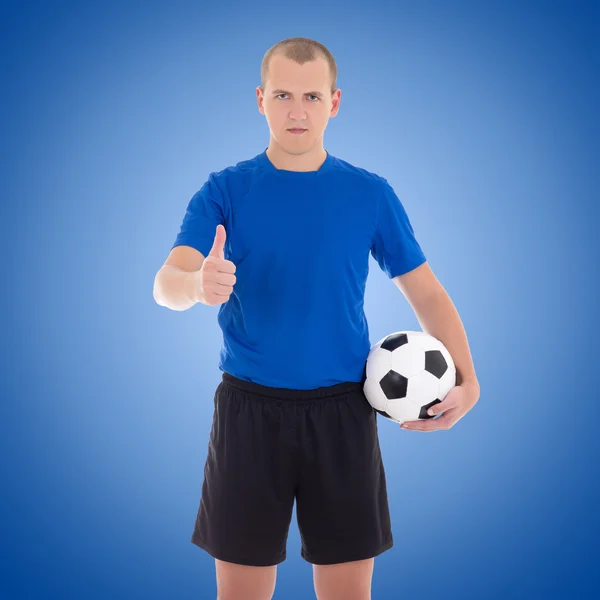 Fußballspieler mit Ball Daumen hoch über blau — Stockfoto