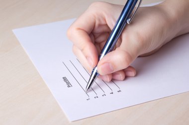 el dolum öncelikleri listesini kalem ile