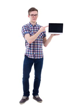 laptop ile boş ekran izole o tutan yakışıklı genç çocuk