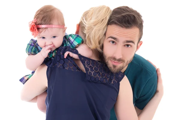 Conceito de família - pais jovens com bebê isolado no branco — Fotografia de Stock