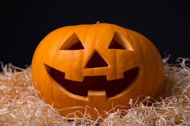 Cadılar Bayramı kavramı - mutlu yüz ile Jack-O-Lantern kabak