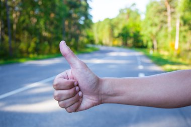 el araba yolda otostop yakın çekim