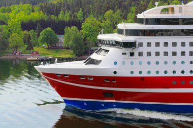 Lüks Gemi Gemisi Limandan Kalkıyor