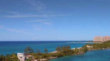 Güneşli bir günde Nassau, Bahamalar 'daki Cennet Adası manzarası