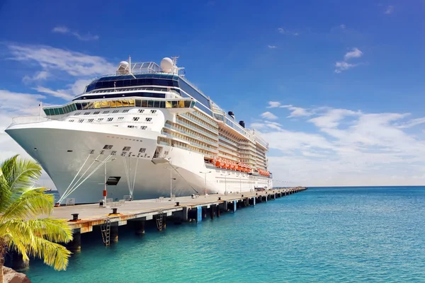 Cruise Ship — Stock Image Cruise Ship Stock Picture