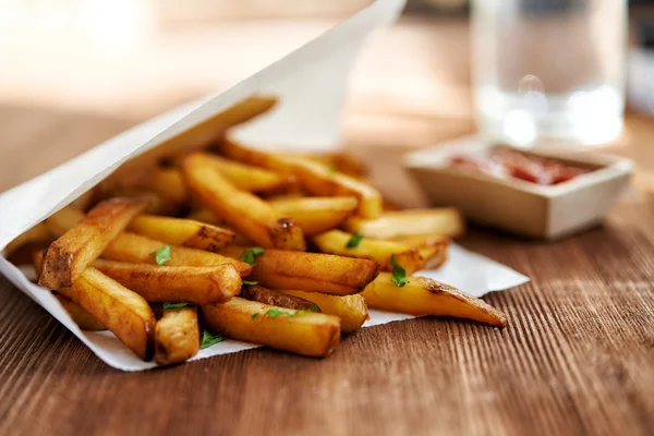 French fries and ketchup — Stock Photo, Image