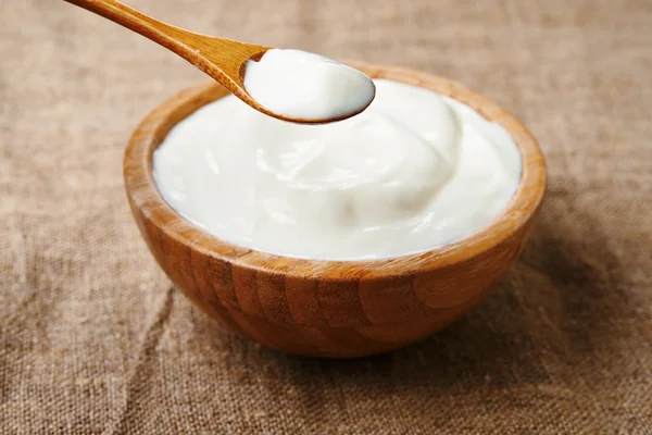 Bowl of white yoghurt — Stock Photo, Image