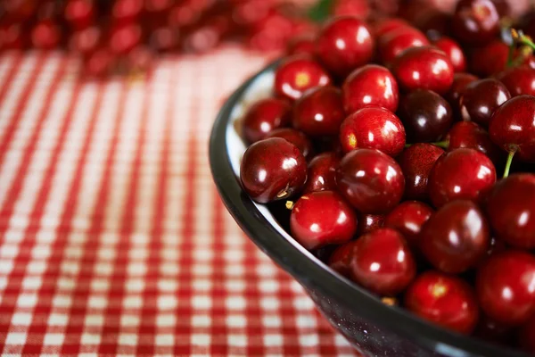 Una cereza dulce — Foto de Stock