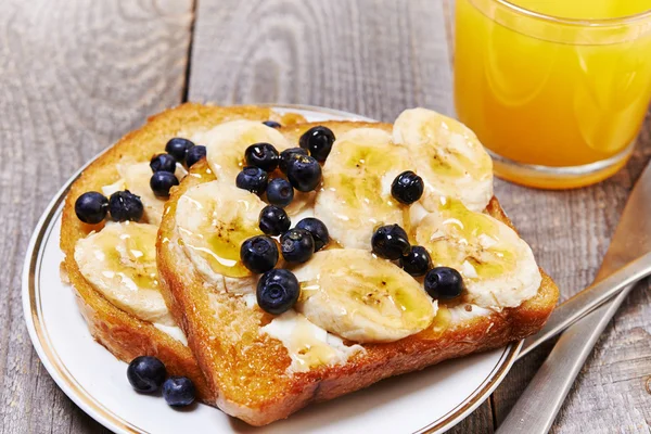 Colazione con pane tostato — Foto Stock