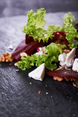 Pancar salatası peynir ile