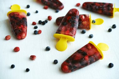 Berry meyve buz çıkar