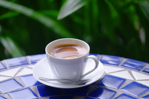 Kaffeetasse im Freien — Stockfoto