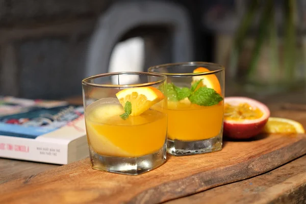 Çarkıfelek ve portakal suyu