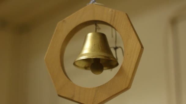 Oude brass bell — Stockvideo