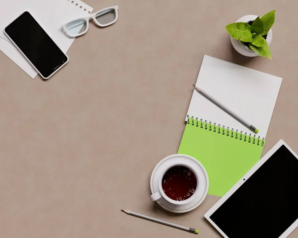 Egy Irodai Asztal Fölött Telefon Teáscsésze Szemüveg Ceruza Notebook Toll — Stock Fotó