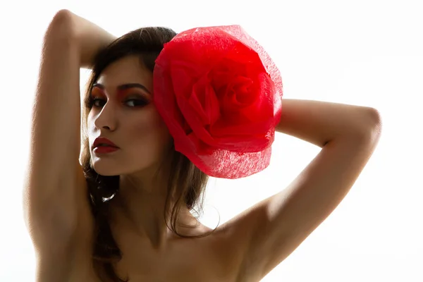 Portrait Vintage Fille Glamour Mode Avec Fleur Rouge Dans Ses — Photo