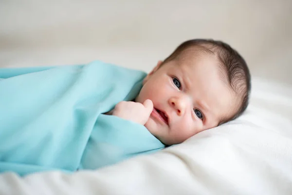 New Born Baby Girl Smiling Looking Camera Cute Little Kid — Stock Photo, Image