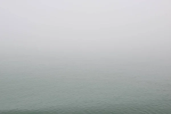 Mar Mediterrâneo Nevoeiro Tempo Nebuloso Perto Ilha Italiana Burano Província — Fotografia de Stock