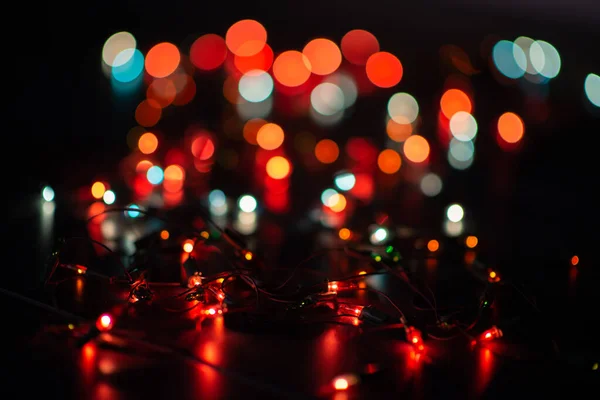 Bela Decoração Com Luzes Natal Borrão Feriado Noite Fundo Abstrato — Fotografia de Stock