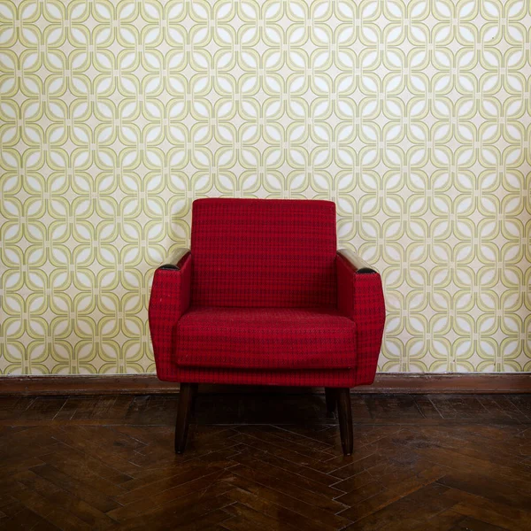 Chambre Vintage Avec Fauteuil Rouge Ancienne Papier Peint Parquet Bois — Photo