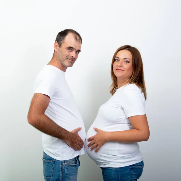 Grossesse Happy Family Expecting Baby Homme Femme Enceinte Sont Mesurés — Photo