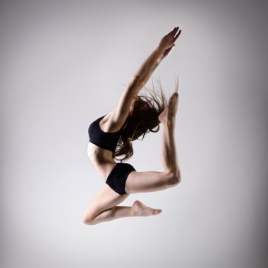 Genç dansçı kız