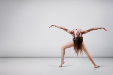 Genç dansçı kız