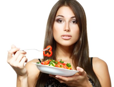 salata kâsesi tutan genç kadın