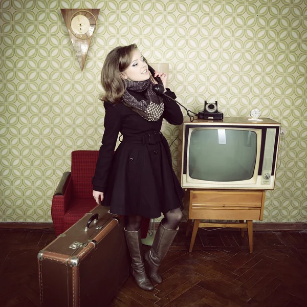 Retro mulher chamando telefone — Fotografia de Stock