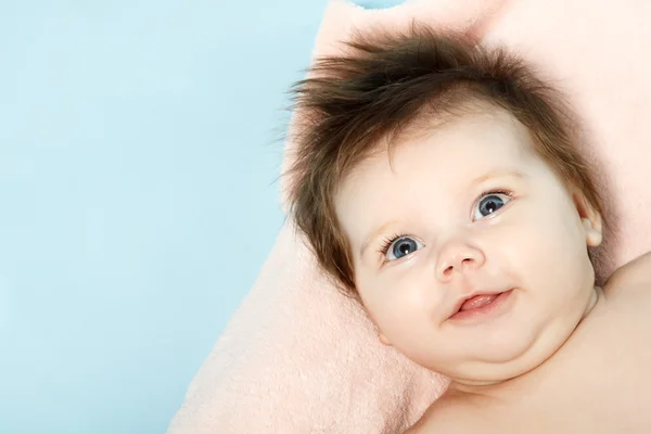 Söt baby leende — Stockfoto