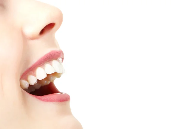 Mujer con grandes dientes blancos sanos . —  Fotos de Stock