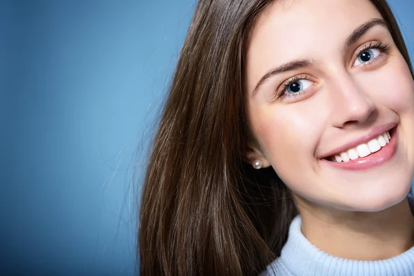 Attraente adolescente ragazza — Foto Stock