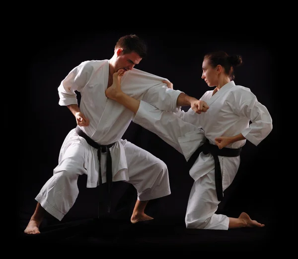 Fighting karate couple — Stock Photo, Image