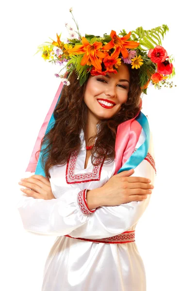 Mujer ucraniana en guirnalda de flores — Foto de Stock